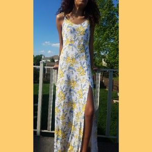 Gorgeous floral f21 Maxi Dress